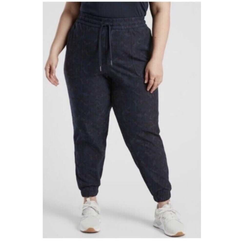 Athleta Printed Farallon  Jogger Size 26 Stratum Black Grey Camo Navy NWT